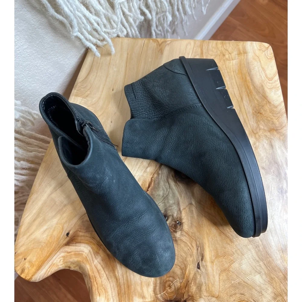 🚫SOLD🚫Ecco Wedge Booties Black - Women's EU 38- US 7.5-8 - Picture 7 of 11